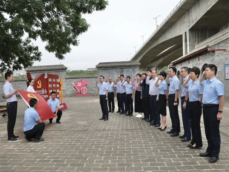 南宫ng28集团审计部党支部与公司机关谋划党支部开展团结主题党日运动（3）.jpg